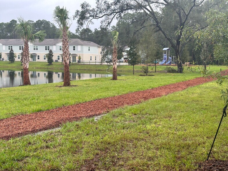 Building Photo - 70 Summer Daze Dr