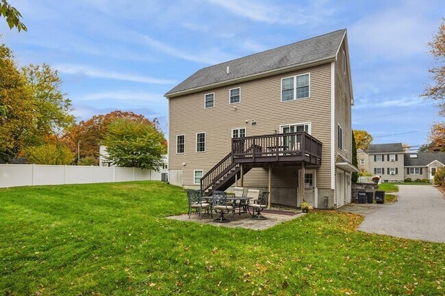 Building Photo - 3 Gordon Rd