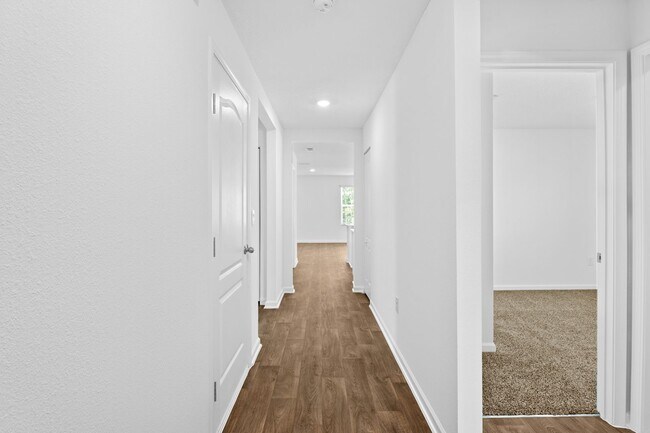 Building Photo - 353 Ardila Cir