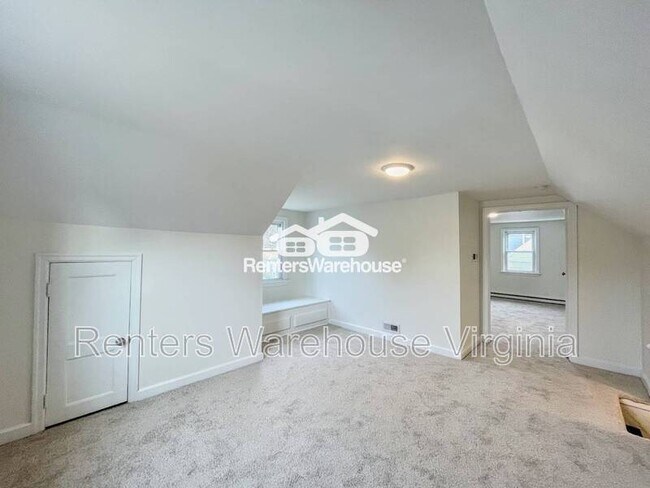 Building Photo - 4862 Norvella Ave