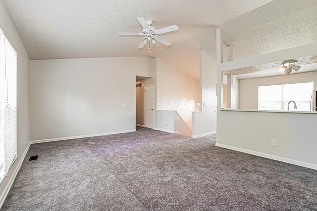 Building Photo - 5727 Sundial Dr