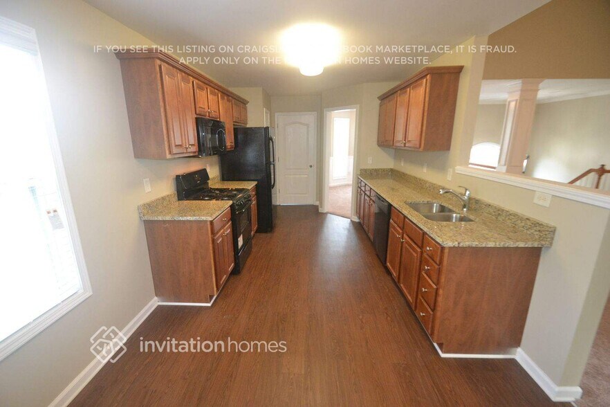 Building Photo - 5721 Flowers Ridge SW