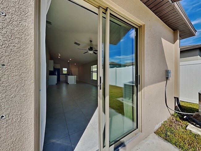 Building Photo - 14620 Dunrobin Dr