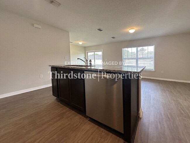 Building Photo - 37 Wood Amber Ln
