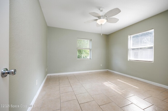 Building Photo - 248 Laurel Oak St