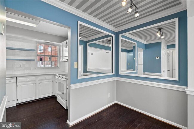 Building Photo - 601 Bashford Ln