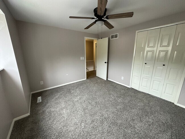 Building Photo - Westbrook Townhouses-2 BR, 1.5 Bath