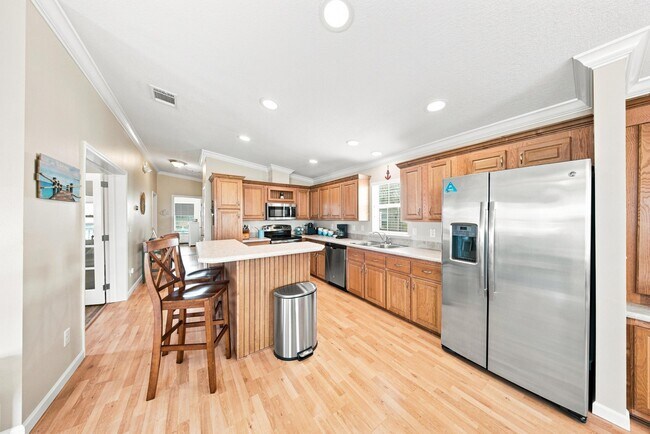 Building Photo - 750 91st St