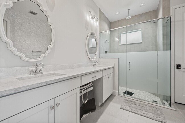 Building Photo - 15934 Whippoorwill Cir