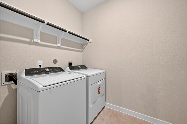 Building Photo - 3050 Marble Wy
