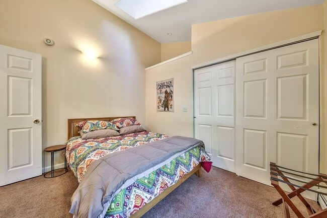 Building Photo - 8862 Minnow Ave
