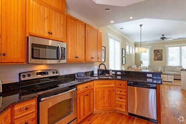 Building Photo - Fully Furnished!! Available Fall 2026! PRIVATE 3 bedrooms and 3 bathrooms!