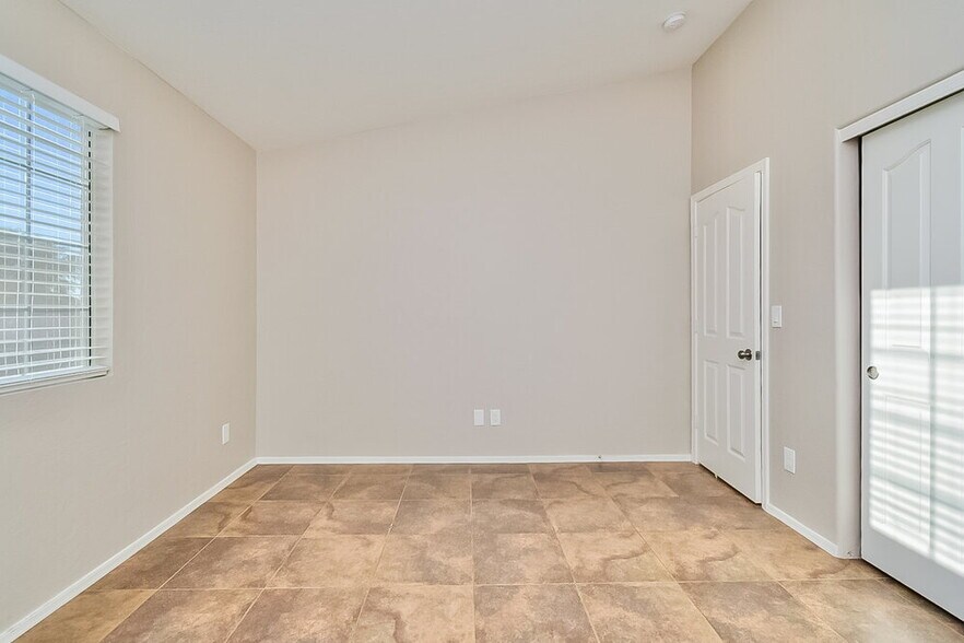 Building Photo - 9585 E Paseo Juan Tabo