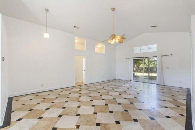 Building Photo - 27 Hidden Harbor Ln