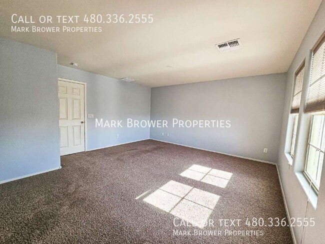 Building Photo - 8964 W Northview Ave