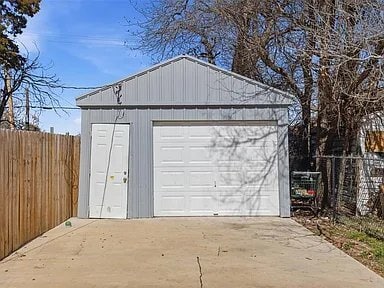 Building Photo - 1721 NW 34th St