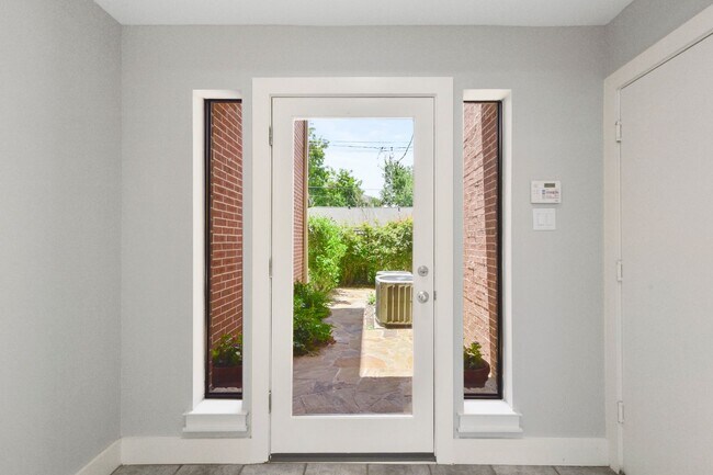 Building Photo - Stunning Rice Military Rental – Gated, Spa...