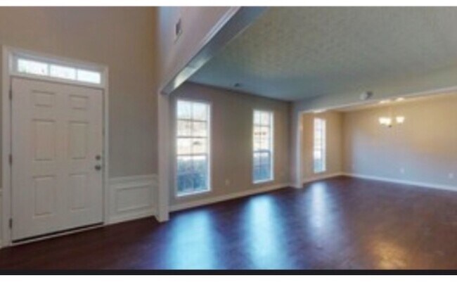 Building Photo - 4084 Pinehurst Valley Dr