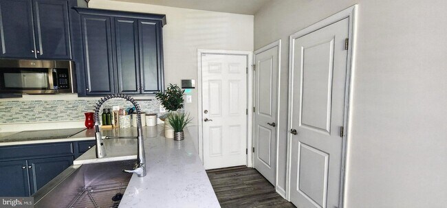 Building Photo - 10570 Sally Ride Ln