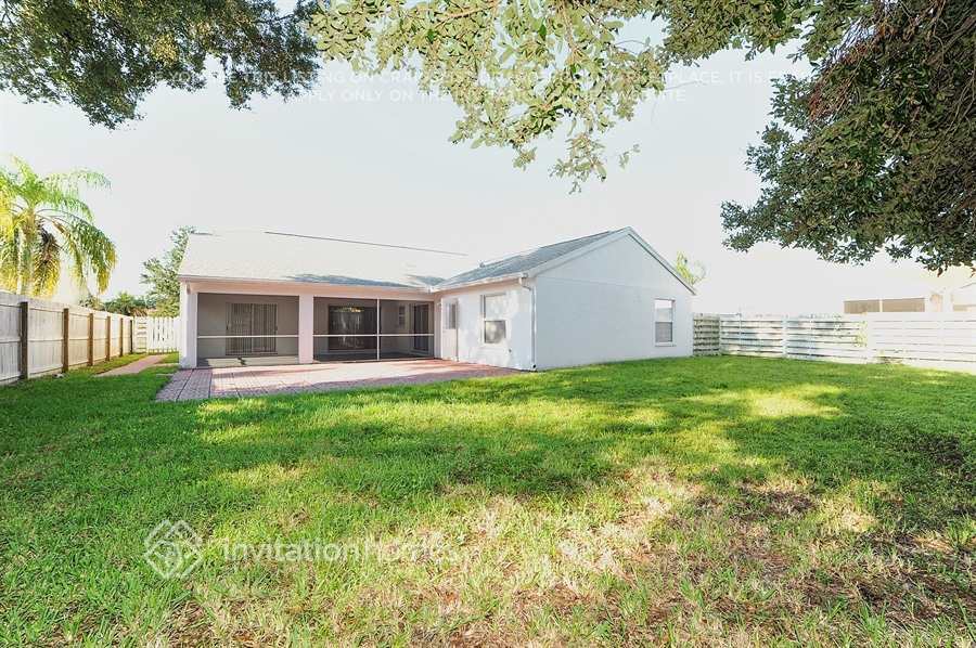 Building Photo - 4526 Windsor Ct E