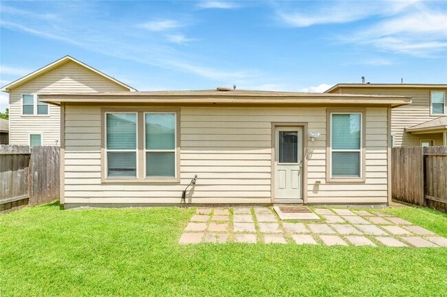 Building Photo - 4423 Champions Landing Dr