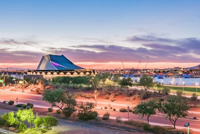 Building Photo - 701 W Rio Salado Pkwy