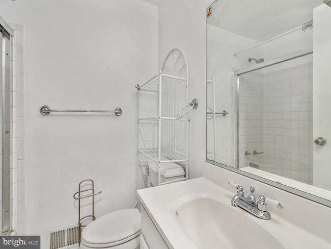 Building Photo - 18 Ivy Oak Ct