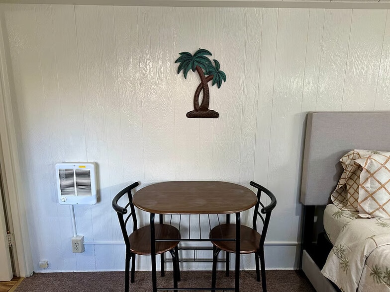 Building Photo - 138 Pine St