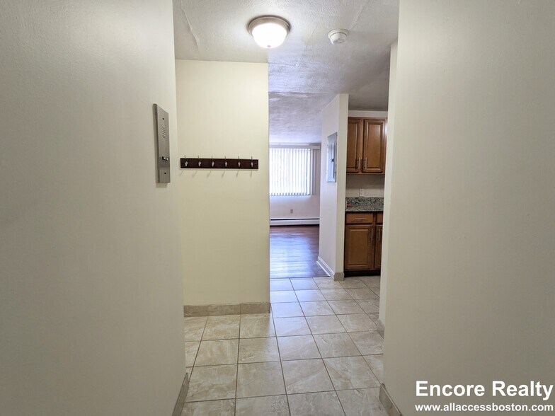 Building Photo - 230 Babcock St