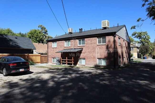 Building Photo - 370 E Sherman Ave