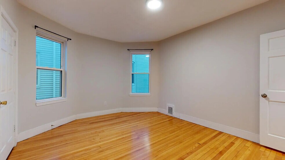 Building Photo - 35 Edison Grn