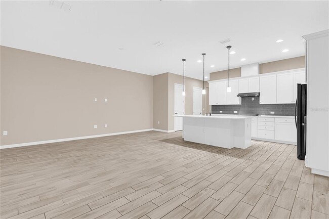 Building Photo - 16030 Micelli Dr