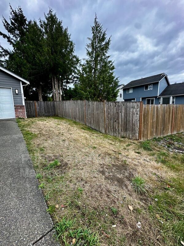 Building Photo - 23121 37th Ave E