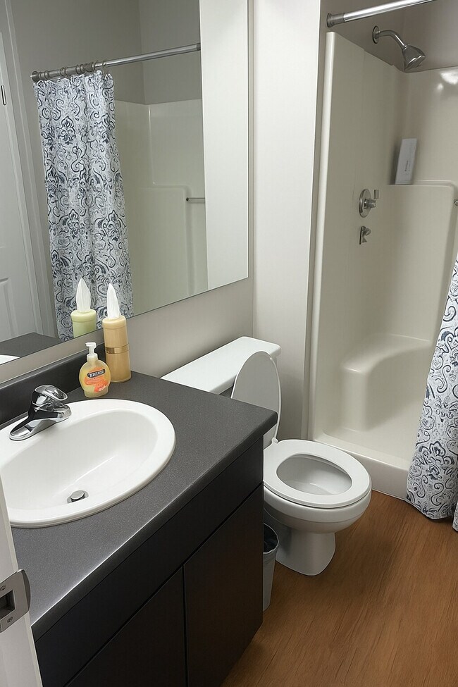 Building Photo - 4106 Factoria Blvd SE