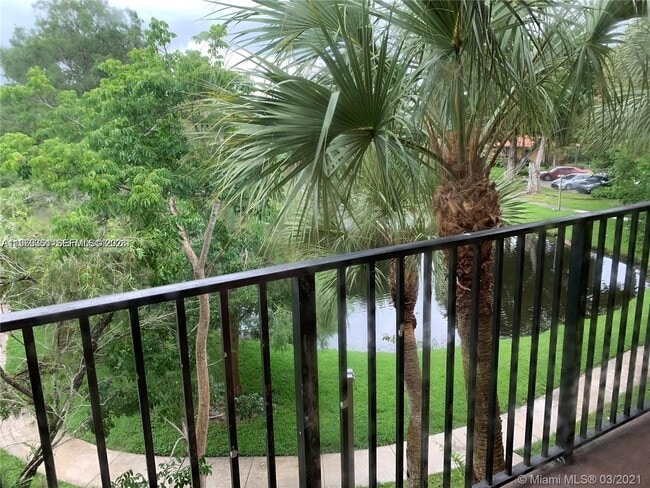 Building Photo - 10781 Cleary Blvd