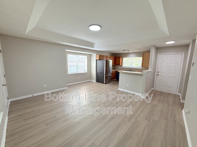 Building Photo - 3715 Bullard St