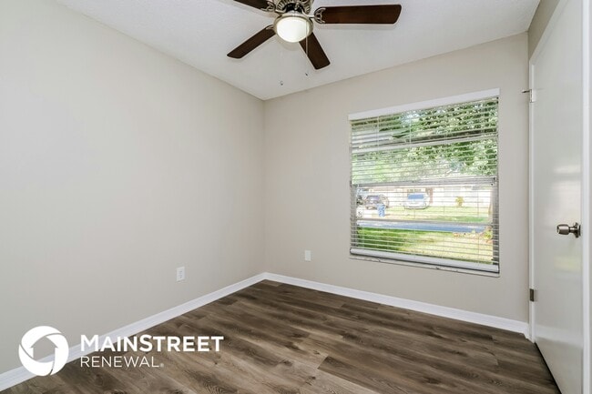 Building Photo - 1130 Foxwood Dr