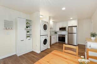 Building Photo - 3722 Ben St