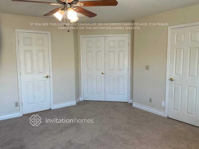 Building Photo - 1625 Royal Palm Dr