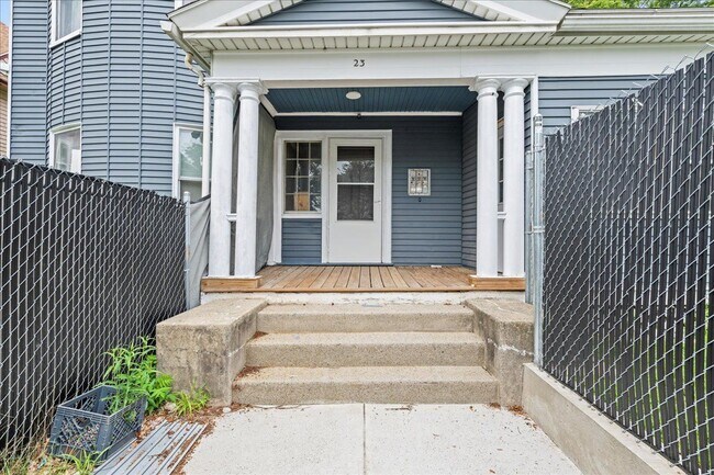 Building Photo - 23 Stoneland Rd