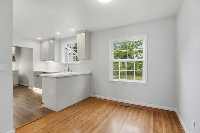 Building Photo - 251 C St