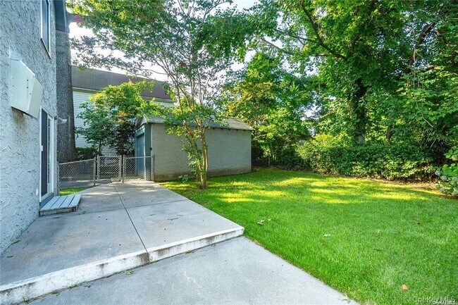 Building Photo - 11 Potters Ct