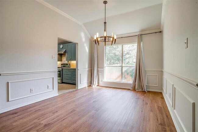 Building Photo - 750 Shady Tree Ct