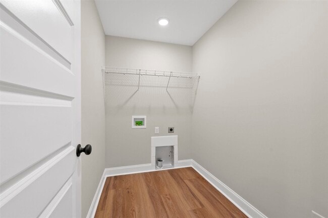 Building Photo - 722 Sheldrake Ln