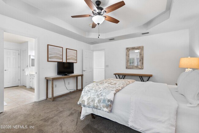 Building Photo - 3897 Lionheart Dr