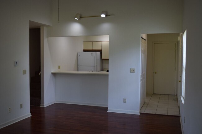 Interior Photo - Misty Cove