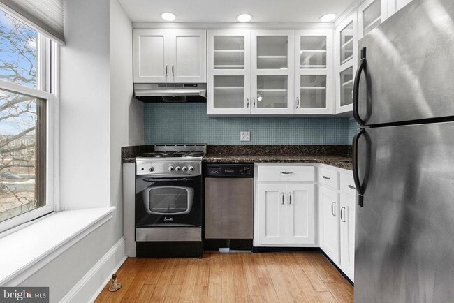 Building Photo - 1320 S Broad St