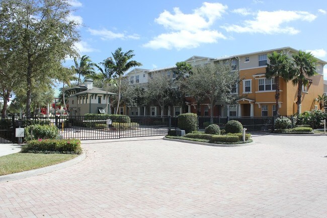 Building Photo - 880 Millbrae Ct