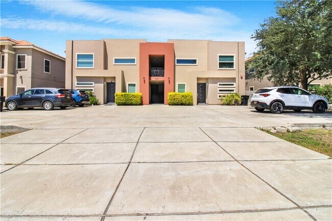 Primary Photo - 3008 S L St