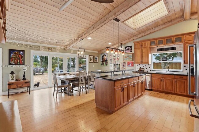 Building Photo - 960 Bayberry Point Dr